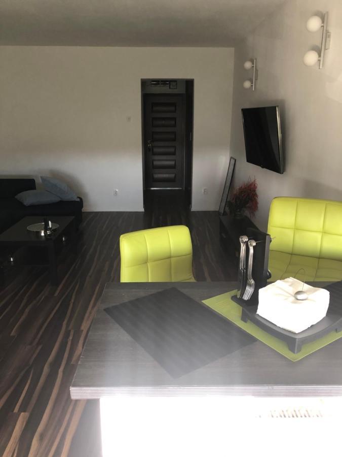 Open Space Mini Craiovei Piteşti Eksteriør billede